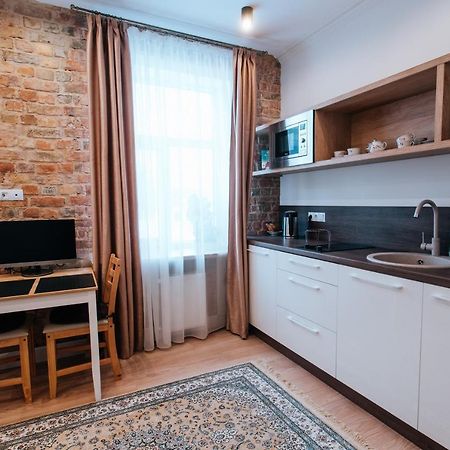 Stylish Latvian-Style Studio Apartment Near City Center, Parks, Cafes & Public Transit Riga Buitenkant foto