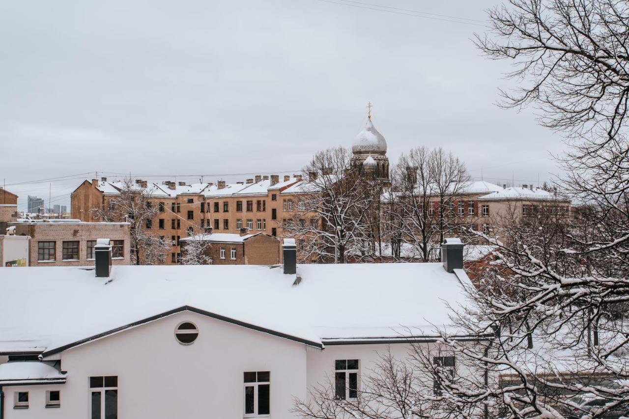 Stylish Latvian-Style Studio Apartment Near City Center, Parks, Cafes & Public Transit Riga Buitenkant foto