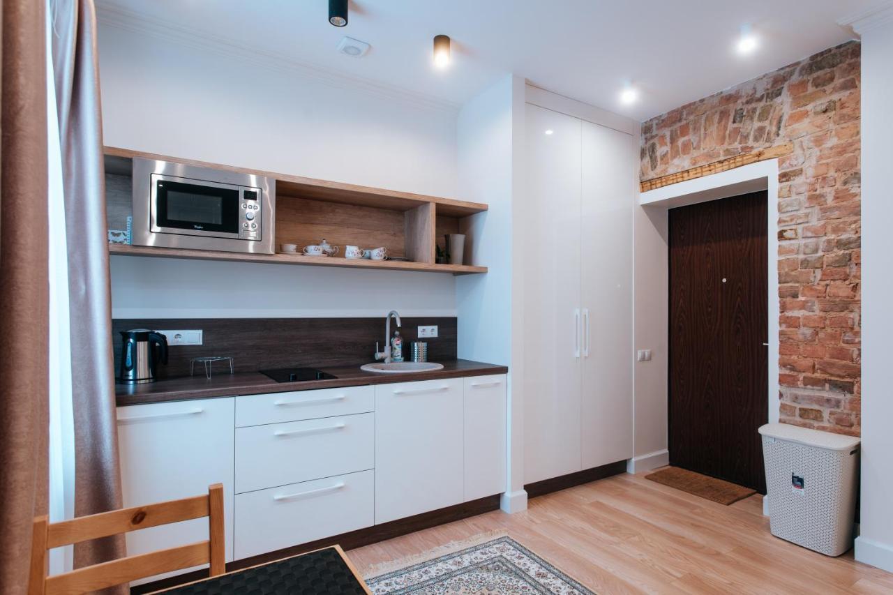 Stylish Latvian-Style Studio Apartment Near City Center, Parks, Cafes & Public Transit Riga Buitenkant foto